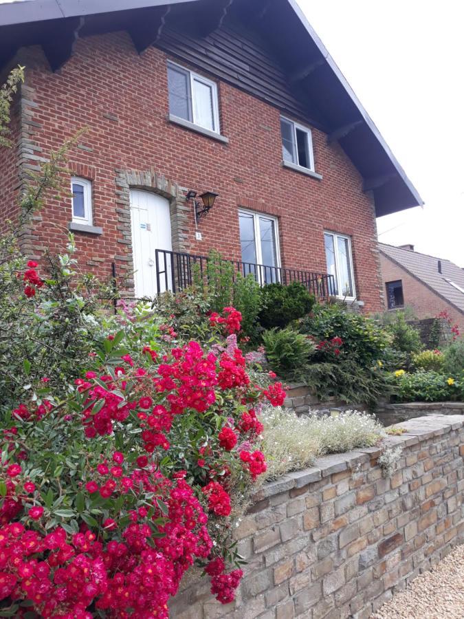 Bed Vue Sur Vallee De La Meuse Namur Bouge Exterior photo